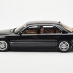 BMW 750iL E38 Must Otto 1:18 - image 3 of 6