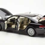 BMW 760Li E66 Must Kyosho 1:18 - image 5 of 9