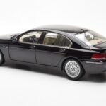 BMW 760Li E66 Must Kyosho 1:18 - image 7 of 9