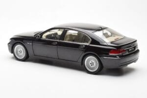 BMW 760Li E66 Must Kyosho 1:18 08572BK Metall - pilt 7/9