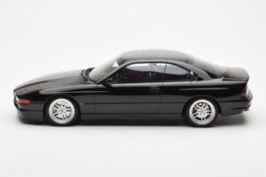BMW 850 CSi E31 Must Otto 1:18 OT827 Vaik - pilt 3/6