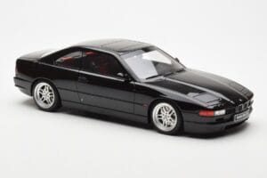 BMW 850 CSi E31 Must Otto 1:18 OT827 Vaik - pilt 4/6