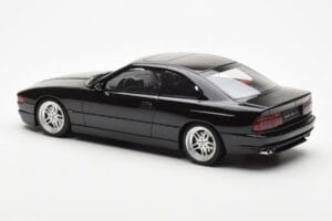 BMW 850 CSi E31 Must Otto 1:18 OT827 Vaik - pilt 5/6