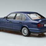 BMW Alpina B10 4.6 E34 Sinine MCG 1:18 MCG18230 Metall - image 5 of 6