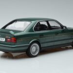BMW Alpina B10 4.6 E34 Roheline MCG 1:18 MCG18229 Metall - image 2 of 6