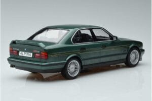 BMW Alpina B10 4.6 E34 Roheline MCG 1:18 MCG18229 Metall - pilt 2/6