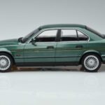 BMW Alpina B10 4.6 E34 Roheline MCG 1:18 MCG18229 Metall - image 3 of 6