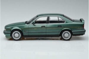BMW Alpina B10 4.6 E34 Roheline MCG 1:18 MCG18229 Metall - pilt 3/6