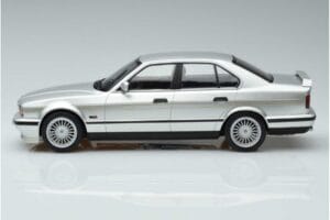BMW Alpina B10 4.6 E34 Hõbedane MCG 1:18 MCG18231 Metall - pilt 3/5