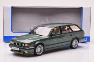 BMW Alpina B10 E34 Touring Tumerohelised MCG 1:18 MCG18331 Metall - pilt 6/6