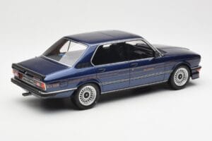 BMW Alpina B7S E12 Turbo Dark Sapphire Sinine Metallik Otto 1:18 OT640 Vaik - pilt 2/6