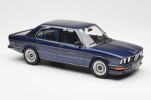 BMW Alpina B7S E12 Turbo Dark Sapphire Sinine Metallik Otto 1:18 OT640 Vaik - pilt 4/6