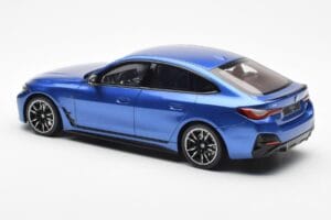 BMW i4 M50 G26 Sinine Otto 1:18 OT453 Vaik - pilt 5/6