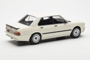 BMW M535i E28 Valge Norev 1:18 183260 Metall - pilt 2/6