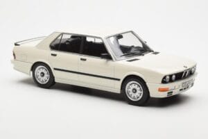 BMW M535i E28 Valge Norev 1:18 183260 Metall - pilt 4/6