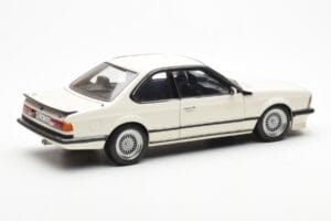 BMW M635 CSi E24 Valge Dealer Edition AUTOart 1:18 80430145829 Metall - pilt 3/8