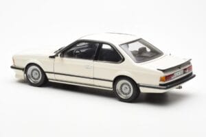 BMW M635 CSi E24 Valge Dealer Edition AUTOart 1:18 80430145829 Metall - pilt 7/8