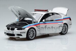 BMW M3 E92 MotoGP Safety Car 2008 Kyosho 1:18 08736GP Metall - pilt 2/7