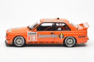 BMW M3 E30 #19 A. Hahne Jägermeister DTM 1992 AUTOart 1:18 89248 Metall - pilt 4/8