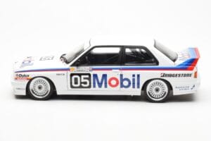 BMW M3 E30 #5 P. Brock Mobil ATCC 1988 AUTOart 1:18 88845 Metall - pilt 4/8
