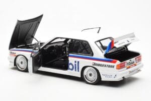 BMW M3 E30 #5 P. Brock Mobil ATCC 1988 AUTOart 1:18 88845 Metall - pilt 5/8