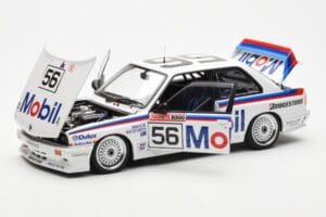 BMW M3 E30 #56 P. Brock / J. Richards Mobil Bathurst 1000 1988 AUTOart 1:18 88847 Metall - pilt 2/9