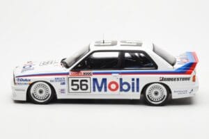 BMW M3 E30 #56 P. Brock / J. Richards Mobil Bathurst 1000 1988 AUTOart 1:18 88847 Metall - pilt 4/9