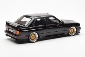 BMW M3 E30 Sport Evolution Must Custom Wheels AUTOart 1:18 70562 Metall - pilt 3/8