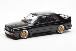 BMW M3 E30 Sport Evolution Must Custom Wheels AUTOart 1:18