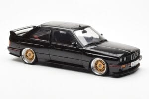 BMW M3 E30 Sport Evolution Must Custom Wheels AUTOart 1:18 70562 Metall - pilt 6/8