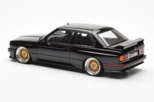 BMW M3 E30 Sport Evolution Must Custom Wheels AUTOart 1:18 70562 Metall - pilt 7/8