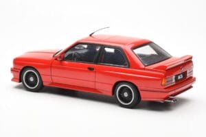 BMW M3 E30 Sport Evolution Cecotto Edition Punane AUTOart 1:18 70566 Metall - pilt 7/8