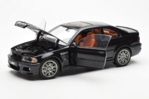 BMW M3 E46 Must AUTOart 1:18 70541 Metall - pilt 2/8