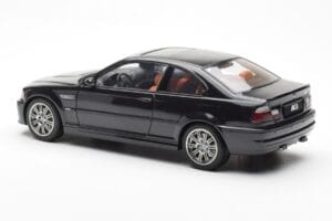 BMW M3 E46 Must AUTOart 1:18 70541 Metall - pilt 7/8