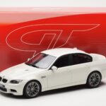 BMW M3 E90 Sedaan Valge GT Spirit 1:18 - image 6 of 6