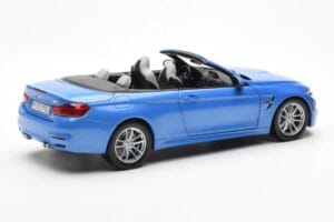 BMW M4 F83 Kabriolett Yas Marina Sinine Paragon 1:18 80432339612 Metall - pilt 3/8
