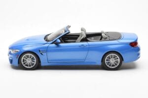 BMW M4 F83 Kabriolett Yas Marina Sinine Paragon 1:18 80432339612 Metall - pilt 4/8