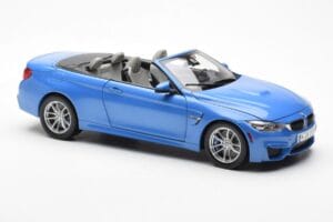 BMW M4 F83 Kabriolett Yas Marina Sinine Paragon 1:18 80432339612 Metall - pilt 6/8