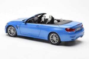 BMW M4 F83 Kabriolett Yas Marina Sinine Paragon 1:18 80432339612 Metall - pilt 7/8
