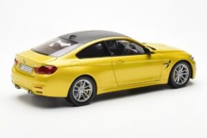 BMW M4 F82 Austin Kollane Metallic Paragon 1:18 80432339606 Metall - pilt 3/8