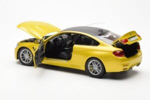 BMW M4 F82 Austin Kollane Metallic Paragon 1:18 80432339606 Metall - pilt 5/8