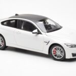 BMW M4 F82 Frozen Brilliant Valge Paragon 1:18 - image 6 of 8