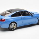 BMW M4 F82 Yas Marina Sinine Paragon 1:18 - image 3 of 8