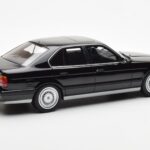 BMW M5 E34 Must Otto 1:18 - image 2 of 6