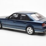 BMW M5 E34 Sinine Metallic Otto 1:18 - image 5 of 6