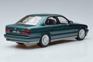 BMW M5 E34 Cecotto Edition Roheline Otto 1:18 OT968 Vaik - pilt 2/6