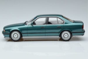 BMW M5 E34 Cecotto Edition Roheline Otto 1:18 OT968 Vaik - pilt 3/6