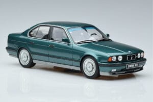 BMW M5 E34 Cecotto Edition Roheline Otto 1:18 OT968 Vaik - pilt 4/6