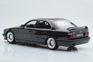 BMW M5 E34 Hartge Must Otto 1:18 OT362B Vaik - pilt 4/6