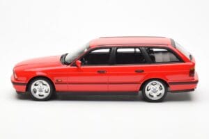 BMW M5 E34 Touring Punane Otto 1:18 OT951 Vaik - pilt 3/6